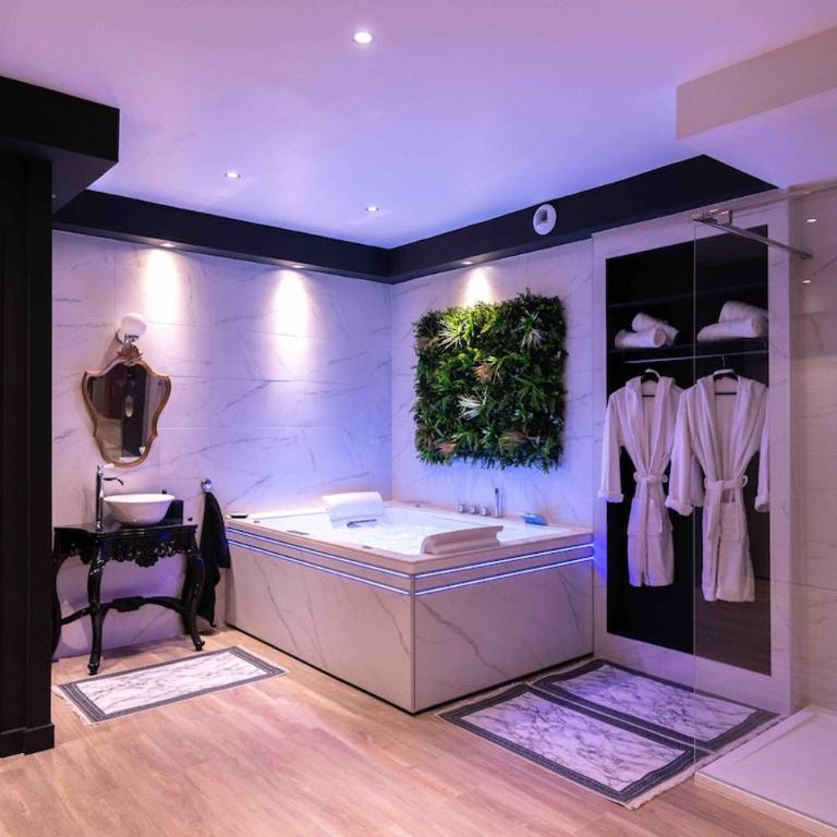 LaPerleNoire Love Room XXL - One-Bedroom Apartment - 32