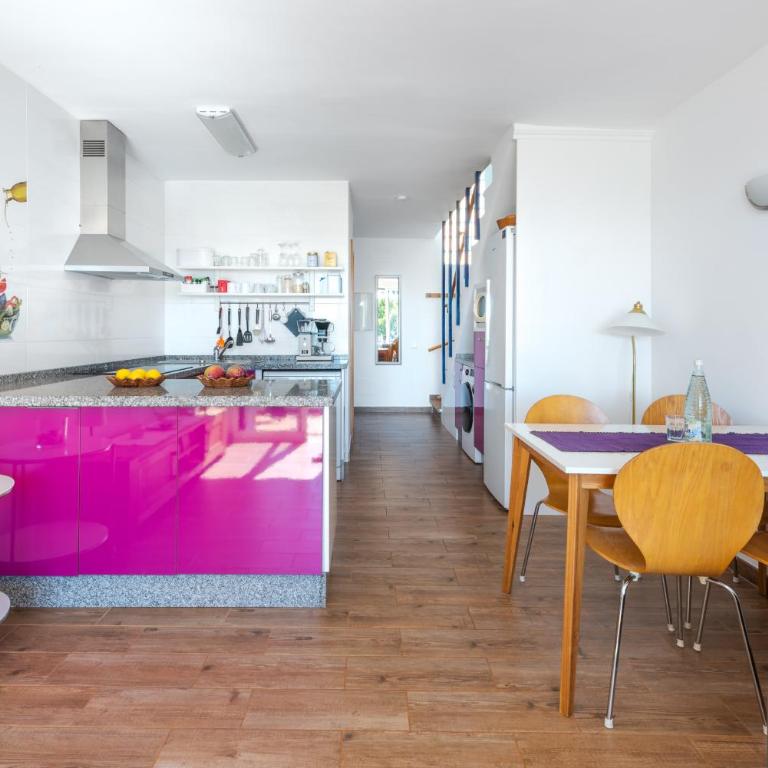 Calahonda Beach III Beachfront Apartment with Sea Views in Mijas Costa - Apartment with Sea View - 6