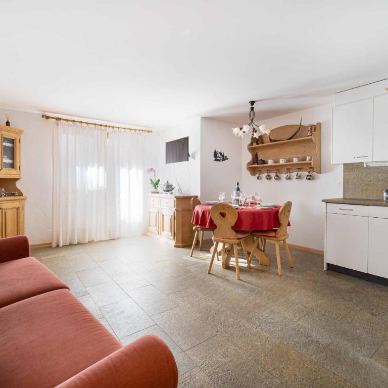 Apartment Chesa Erica 65m2 with private garden - Appartement 1 Chambre - 5
