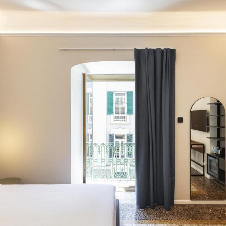 RELSTAY - Assarotti Suites - Deluxe Double Room with Balcony - 12