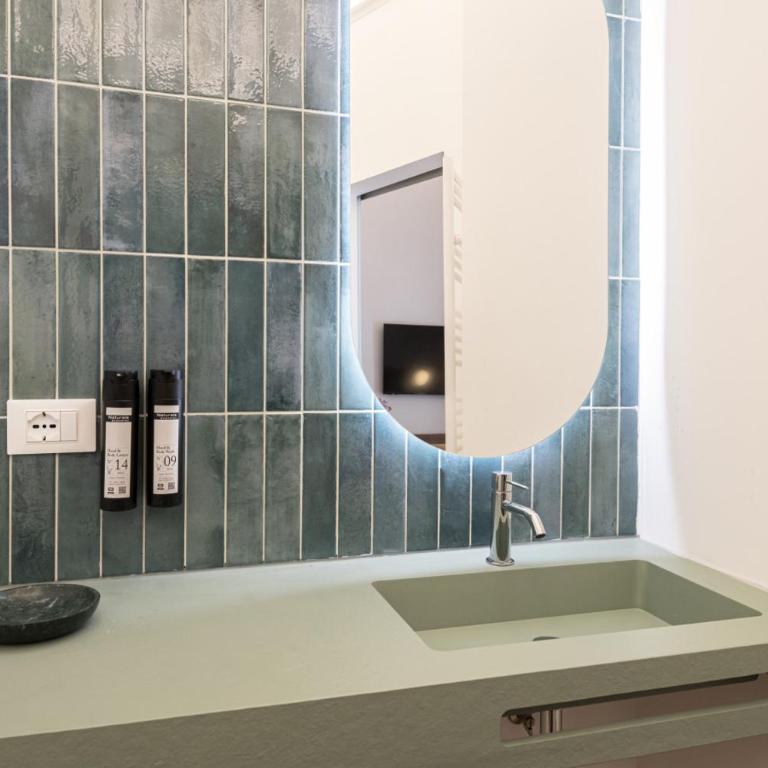 RELSTAY - Assarotti Suites - Deluxe Double Room with Balcony - 14