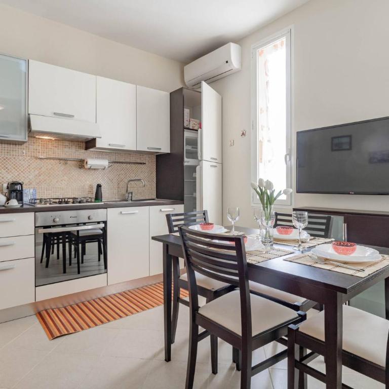 H11 CASA ZEFIRO Sanremo - Centro - Parcheggio - Two-Bedroom Apartment - 24