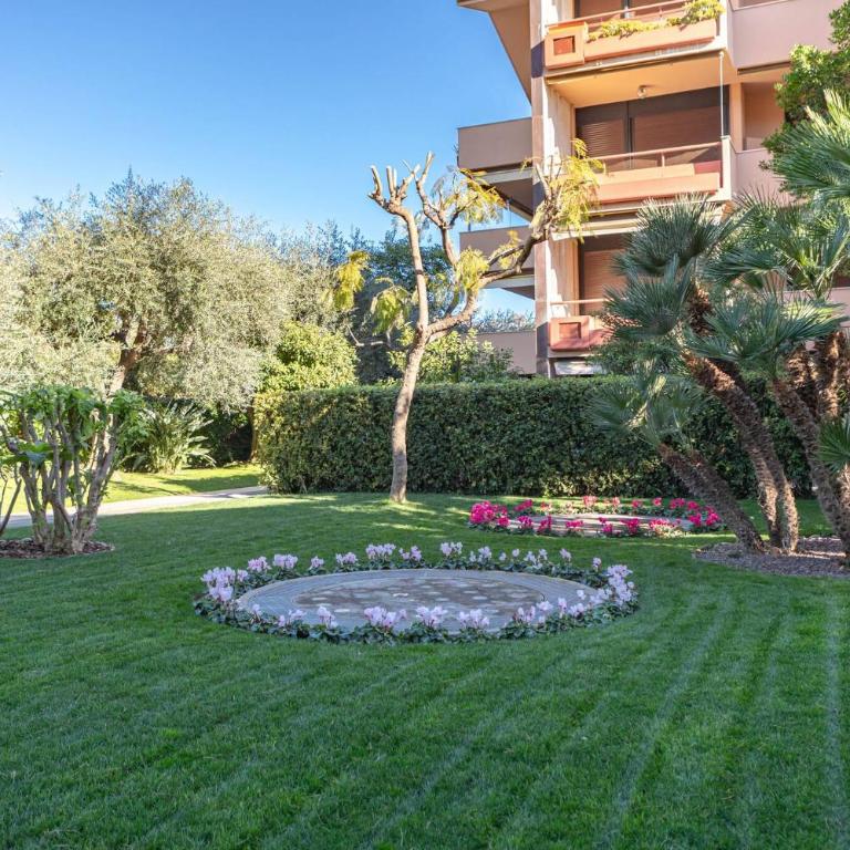 H11 [Verde Giada] Piscina - Tennis - Parcheggio - Apartamento con vistas al jardín - 23