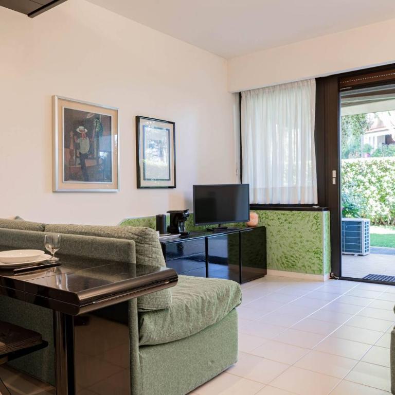 H11 [Verde Giada] Piscina - Tennis - Parcheggio - Apartamento con vistas al jardín - 25