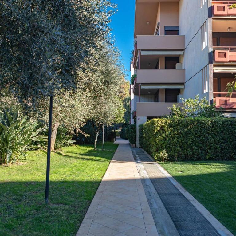 H11 [Verde Giada] Piscina - Tennis - Parcheggio - Apartamento con vistas al jardín - 27