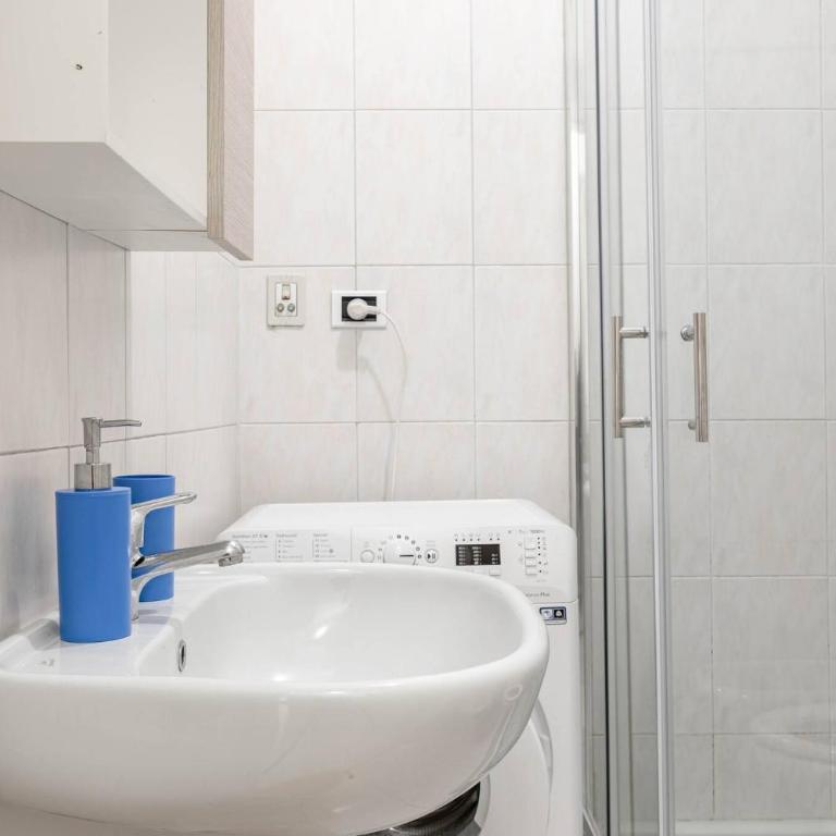 H11 [M Town 119] Sanremo - Centro - Appartamento con 1 Camera da Letto - 8