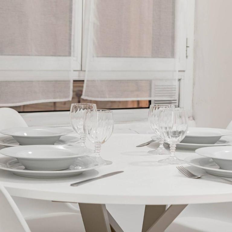 H11 [M Town 119] Sanremo - Centro - Appartamento con 1 Camera da Letto - 15