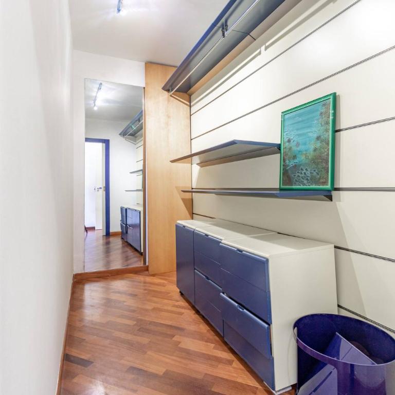 H11 MAISON BLEU Centro - Ariston - Appartamento con 3 Camere da Letto - 46
