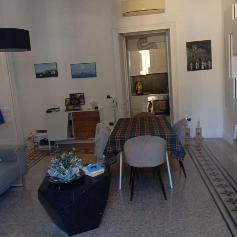Ella's Home 2 - Appartamento Superior con 1 Camera da Letto e Balcone - 2