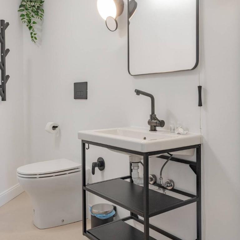 H11 CASA BELLALÌ Sanremo - Centro - Appartamento con 3 Camere da Letto - 17