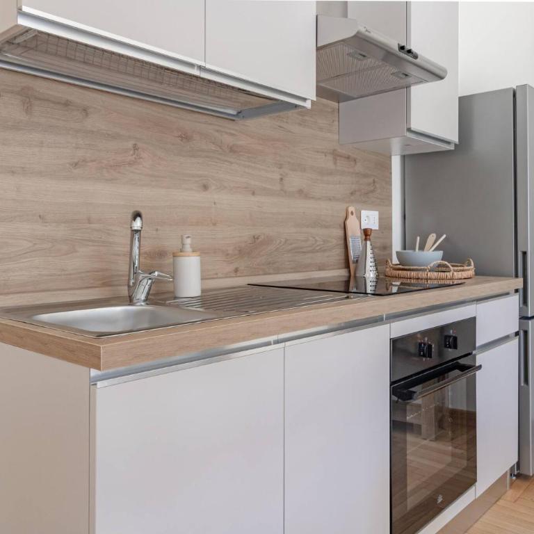 H11 CASA MIMOSA - Parcheggio - Appartamento con 2 Camere da Letto - 5