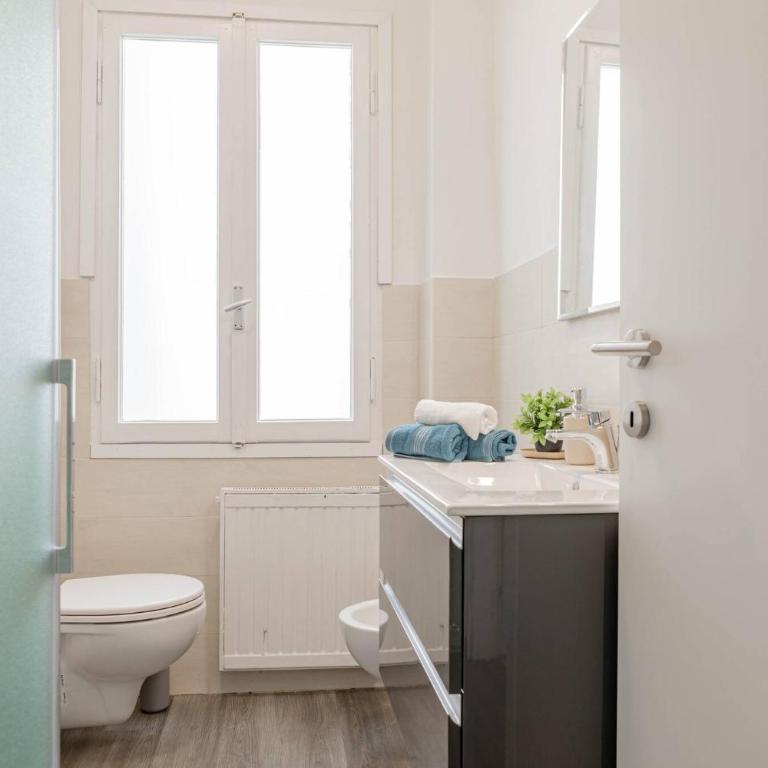 H11 CASA MERIDIANA Centro - Sanremo - Two-Bedroom Apartment with Balcony - 8