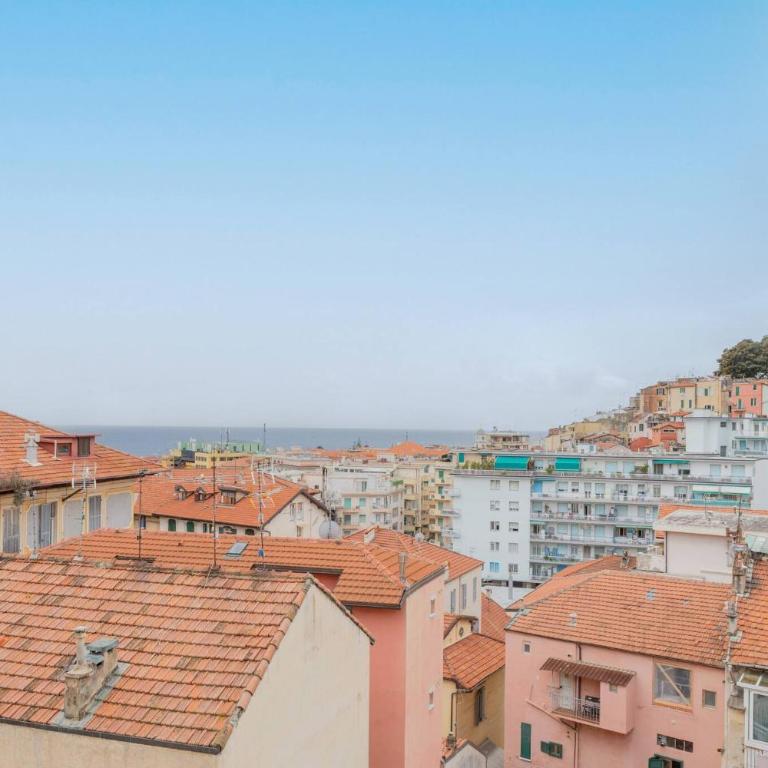 H11 CASA MERIDIANA Centro - Sanremo - Two-Bedroom Apartment with Balcony - 12
