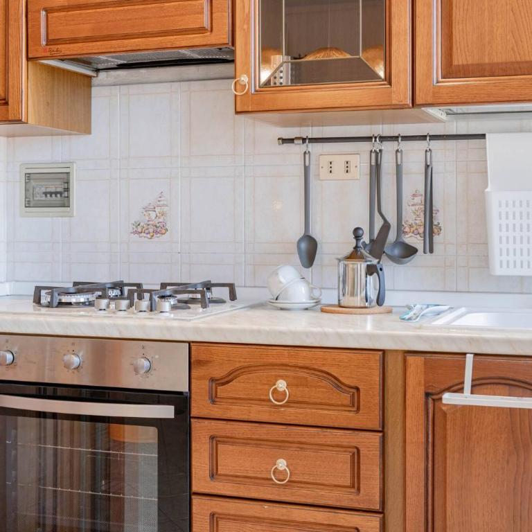 H11 SAN FRANCISCO HOUSE Sanremo-Vista - One-Bedroom Apartment with Balcony and City View - 6