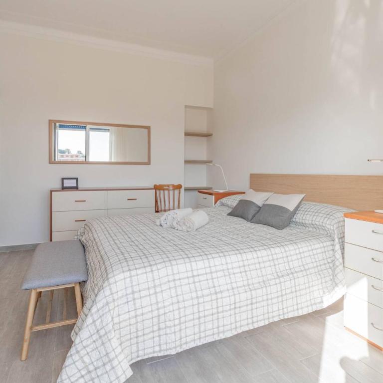 H11 CASA DEL SOLE Parcheggio - Vista mare - Three-Bedroom Apartment with View - 30