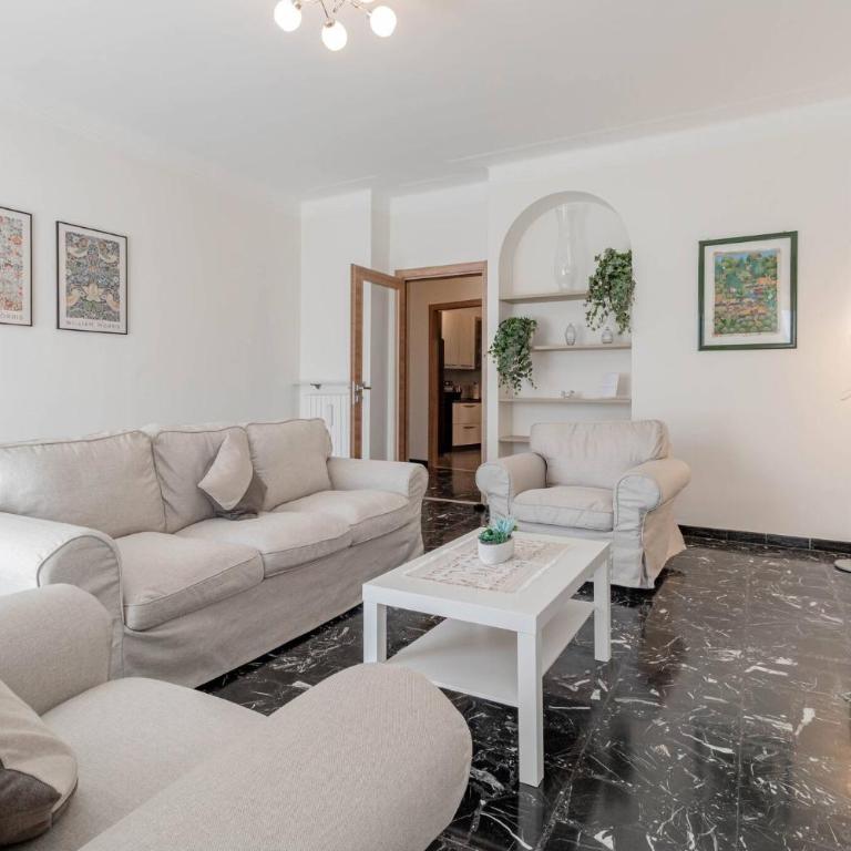 H11 CASA DEL SOLE Parcheggio - Vista mare - Three-Bedroom Apartment with View - 35