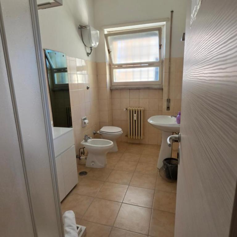 Gold Sunshine srls Guest House o Affittacamere - Camera Singola con Bagno Privato - 14