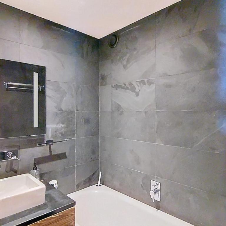 Rochebrune 6279 - Appartement - 12
