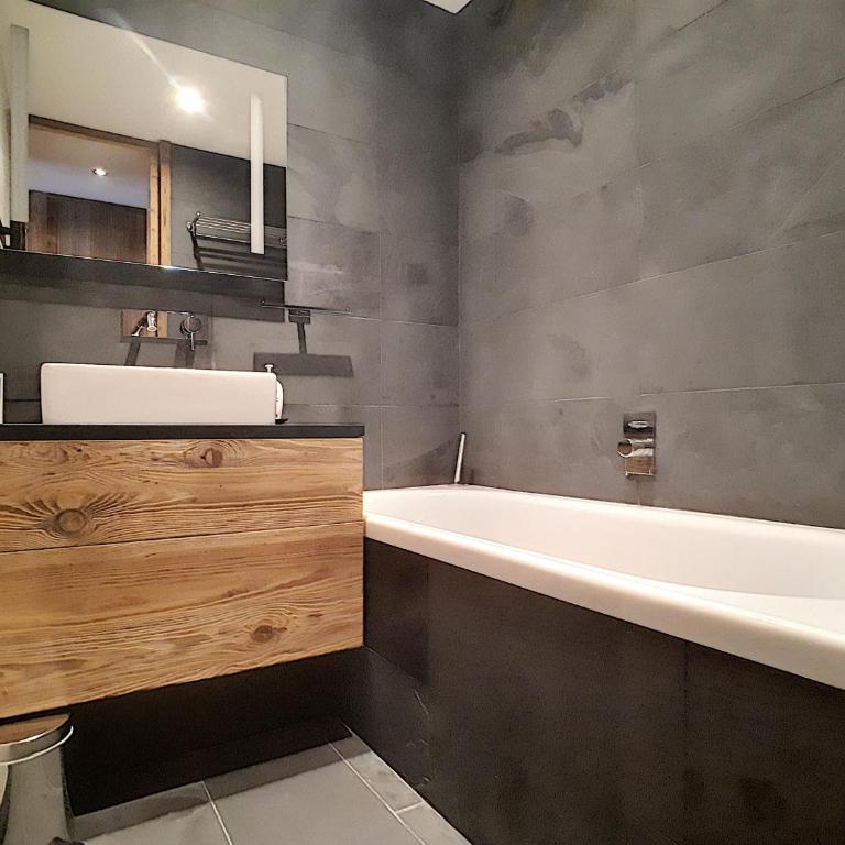 Rochebrune 6279 - Appartement - 13