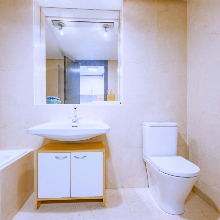 SmartRoom Madrid by ARCO - Familienstudio - 14