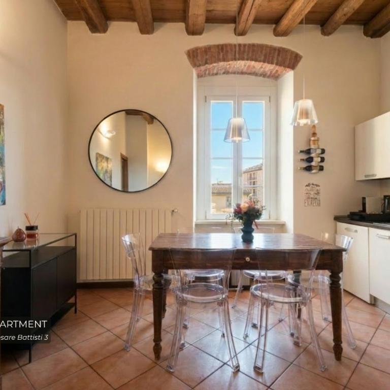 REGO APARTMENTS SAN TOMASO - Boutique Aparthotel with some off-site apartments in a Charming Historic District close to Upper Town - Apartment mit 2 Schlafzimmern und Balkon – Via Cesare Battisti Nr. 3 - 7