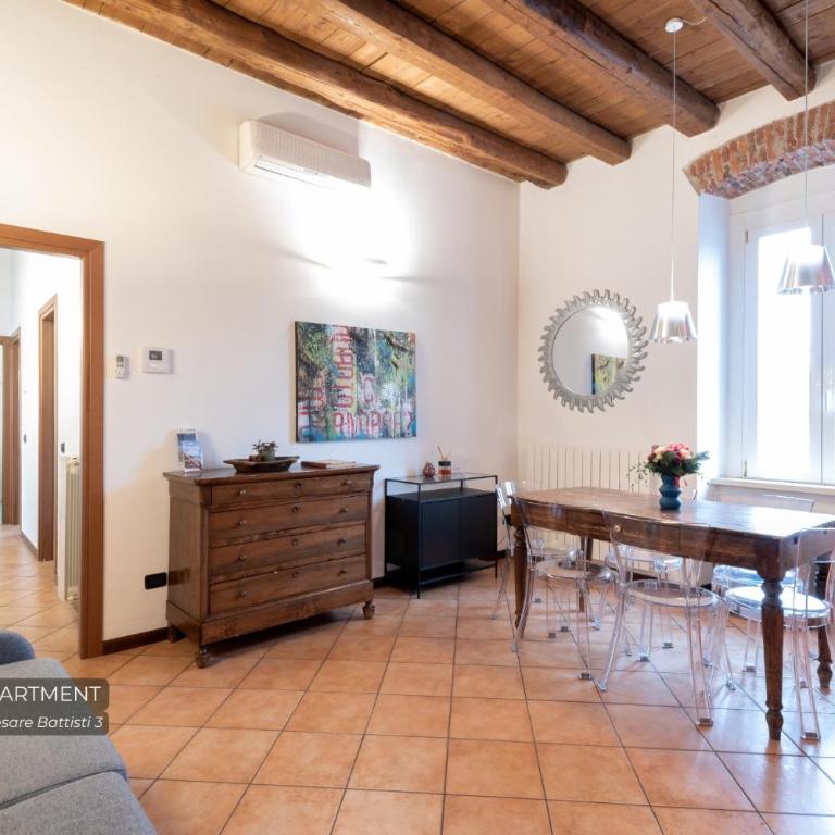 REGO APARTMENTS SAN TOMASO - Boutique Aparthotel with some off-site apartments in a Charming Historic District close to Upper Town - Apartment mit 2 Schlafzimmern und Balkon – Via Cesare Battisti Nr. 3 - 4