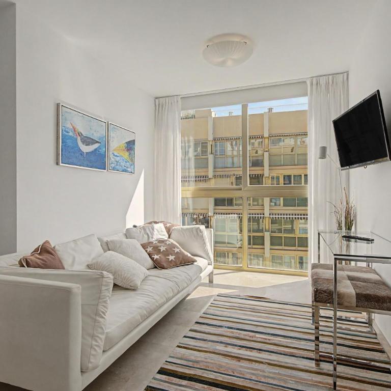Unique first line apartment - Apartamento Premium de 3 dormitorios con balcón - 24