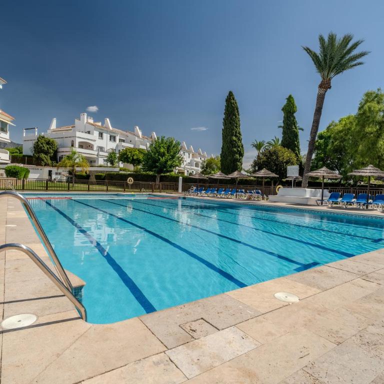 Rg133 - Spacious 3 Bed Apartment In Prime Location - Apartamento de 3 dormitorios con balcón - 48