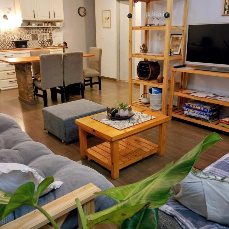 Amplio loft acogedor, súper luminoso y seguro, en el corazón de Tigre - Apartamento de 1 dormitorio - 1