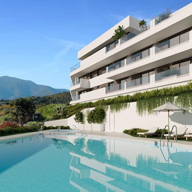 Bright 3-Bedroom Home - Pool & Comfort, Estepona - Apartamento de 3 dormitorios - 1