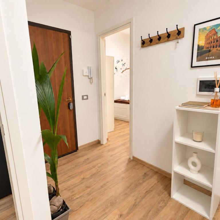 NONNA ELISA I Apartment - Cozy & quiet stay, comfortable home in a peaceful residential area, near Battistini Metro A, easy Vatican access & direct connection to Rome city centre - Two-Bedroom Deluxe Apartment - 28