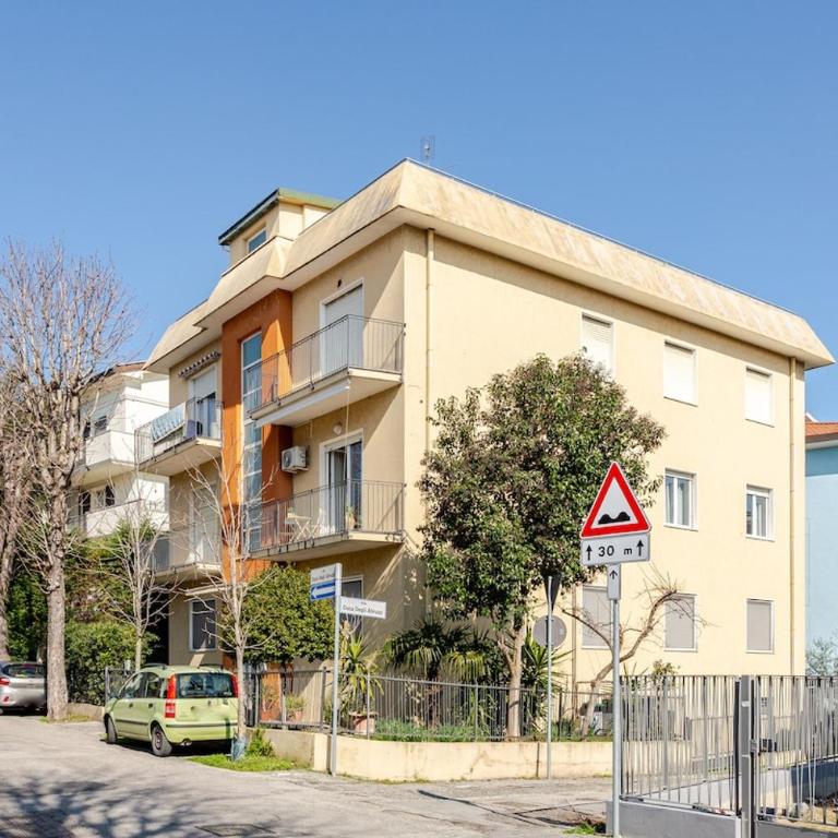 Ampio, luminoso e tranquillo, vicino al centro storico - Appartamento con 2 Camere da Letto - 8
