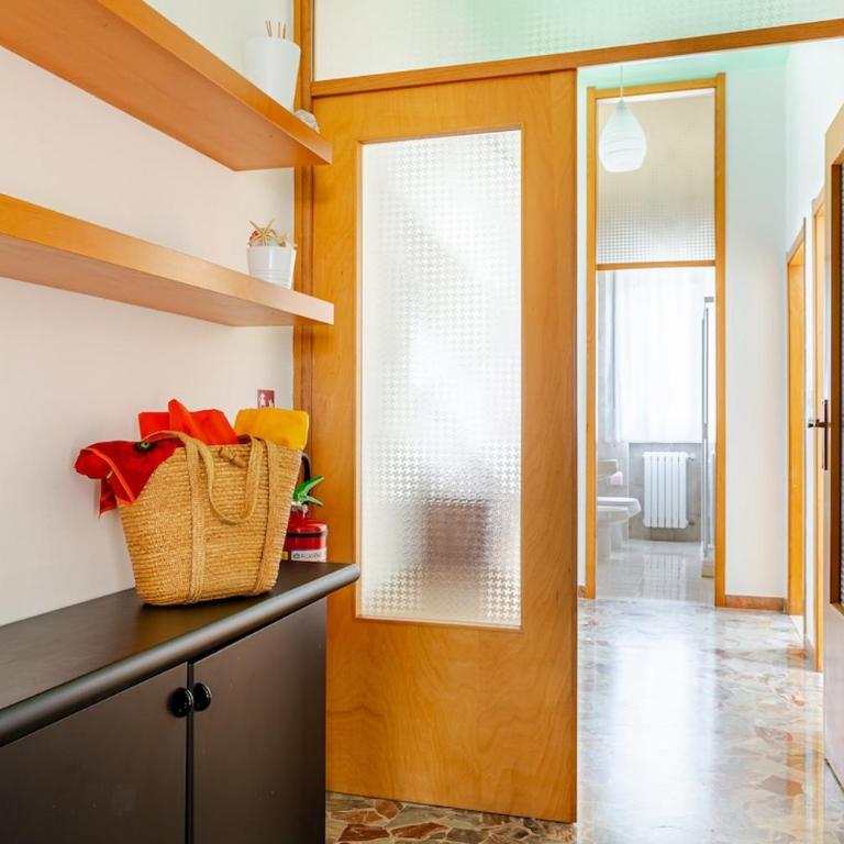 Ampio, luminoso e tranquillo, vicino al centro storico - Appartamento con 2 Camere da Letto - 10