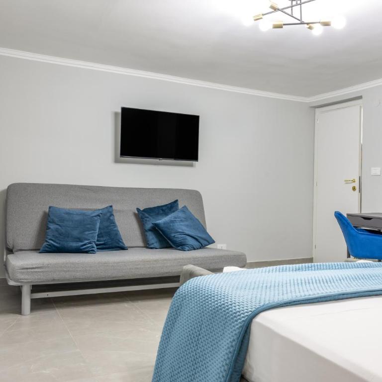 Soleil Rooms - Quadruple Room with Shower - 6