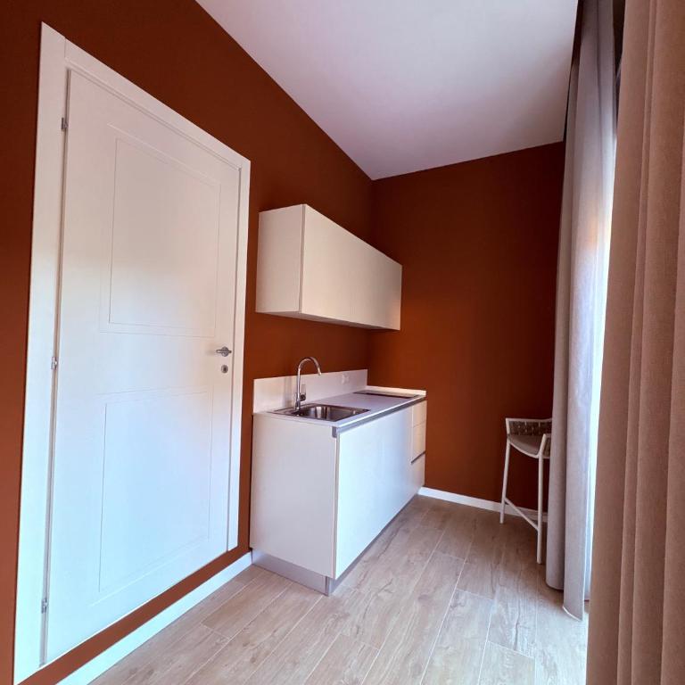 Liberty Avenue Suites - Superior Apartment - 5