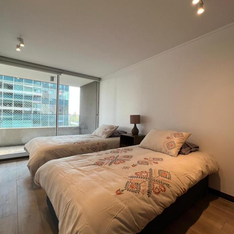 80 Metros , costado Clinica las Condes ,hasta 5 personasn - Apartamento de 2 dormitorios - 5