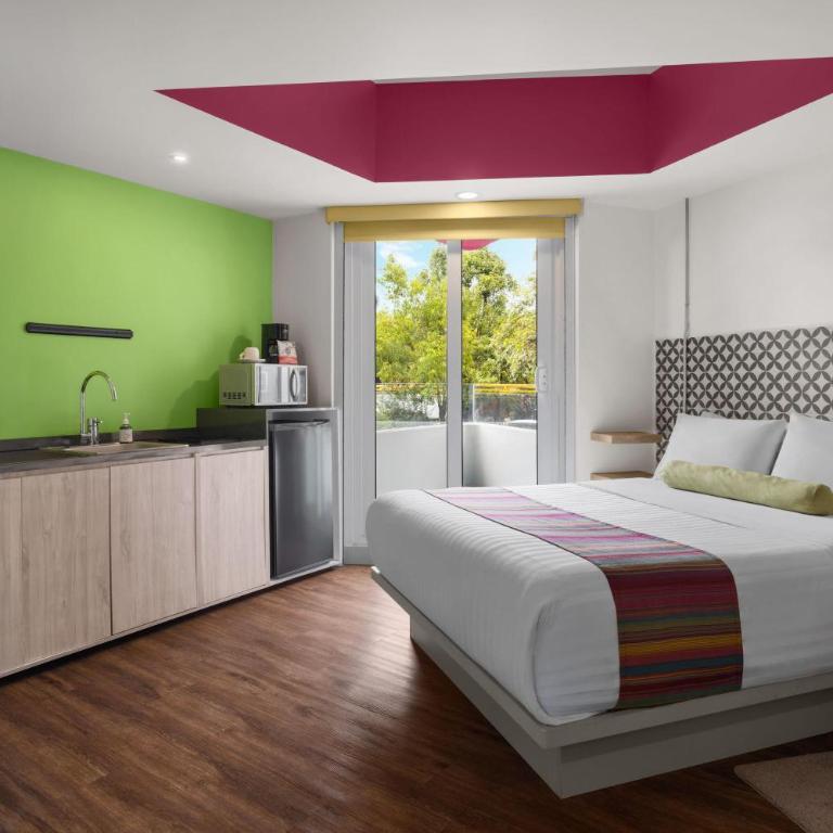 Hotel VIVE MX cuauhtémoc CDMX, Trademark by Wyndham - Queen Suite with Balcony - Non-Smoking - 2
