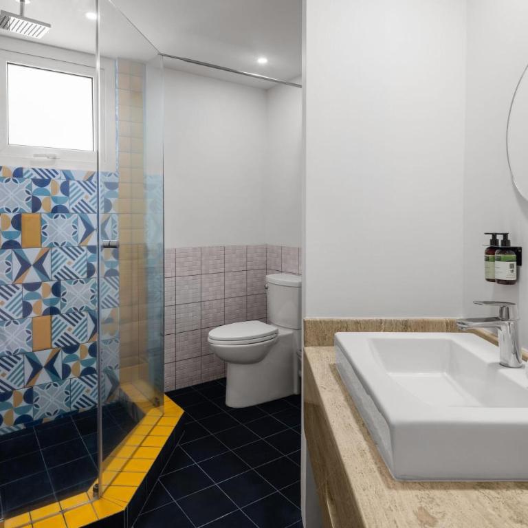 Hotel VIVE MX cuauhtémoc CDMX, Trademark by Wyndham - Queen Suite with Balcony - Non-Smoking - 6