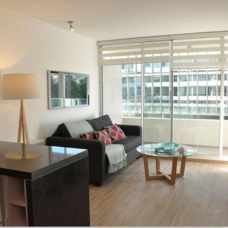 4 ,Costado Clinica las Condes,3 Personas - One-Bedroom Apartment - 1