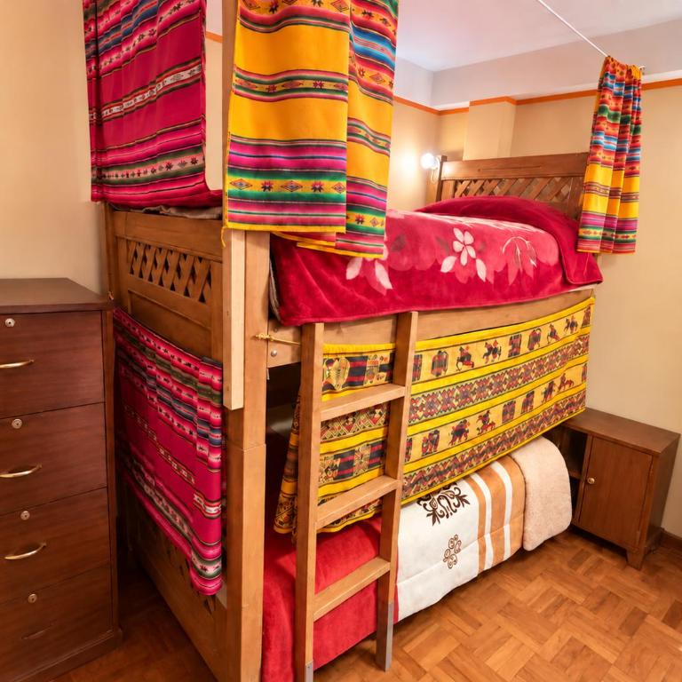 Casa de Huéspedes "La Casa Bonita" - Cama en habitación compartida mixta de 4 camas - 26