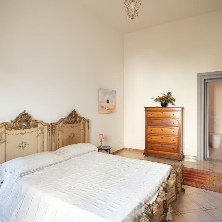 Ad Sidera curated stays in a central historic palazzo with art and design - Appartamento Deluxe con 2 Camere da Letto - 11