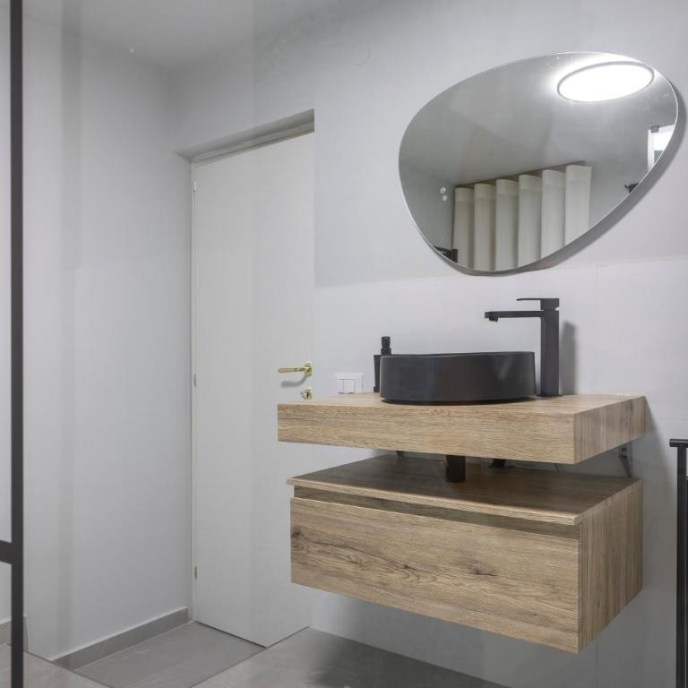 Soleil Rooms - Quadruple Room with Shower - 8