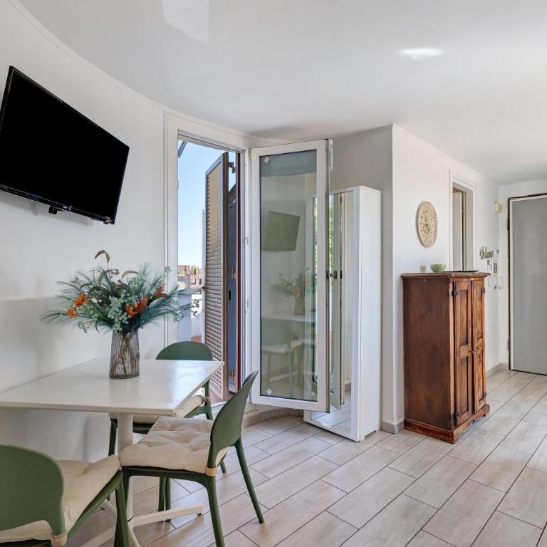 Gianicolo Wonder Terrace - Appartamento Superior con 1 Camera da Letto e Balcone - 6