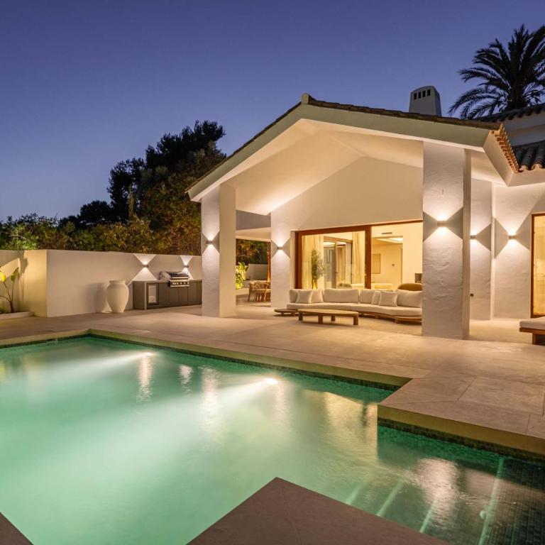Villa Marbesa I Beach Pool Gym Cinema Outdoor BBQ Parking - Villa - 3