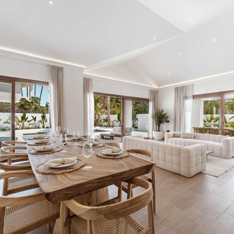 Villa Marbesa I Beach Pool Gym Cinema Outdoor BBQ Parking - Villa - 6
