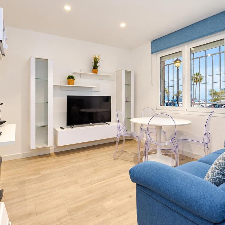 Cubo's Apartment Front Line Beach Fuengirola - Apartamento - 9
