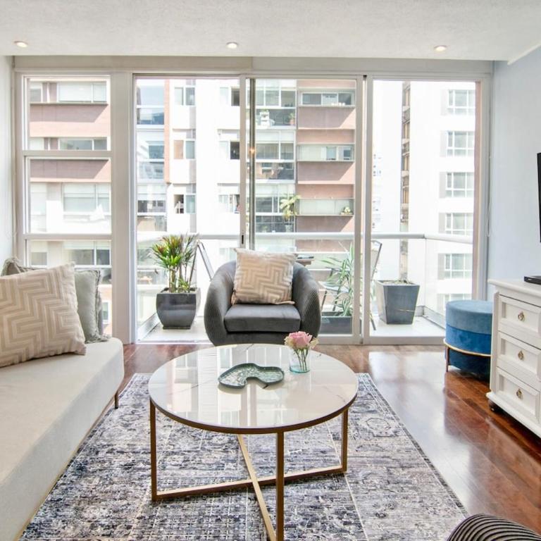 Formidable appartment 3bed/2bath - Three-Bedroom Apartment - 1