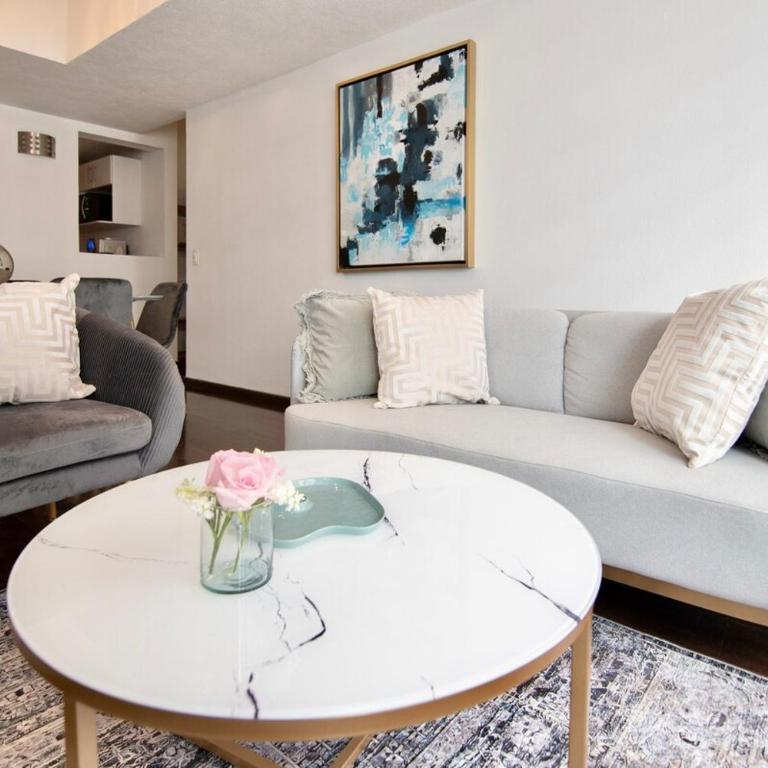 Formidable appartment 3bed/2bath - Three-Bedroom Apartment - 2