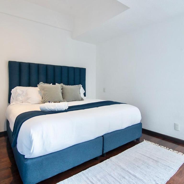 Formidable appartment 3bed/2bath - Three-Bedroom Apartment - 15
