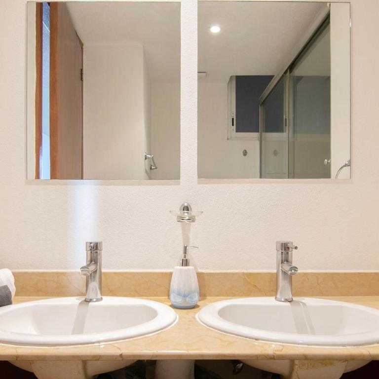 Formidable appartment 3bed/2bath - Three-Bedroom Apartment - 14